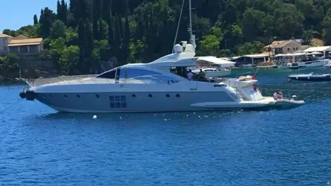 Azimut 86S — photo 4 of 33