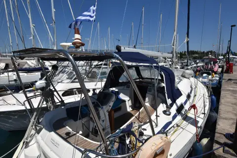 Bavaria 36 — photo 4 of 30