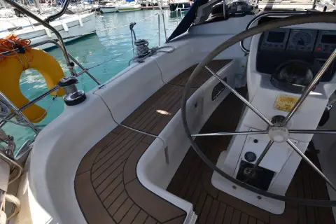 Bavaria 40 — photo 3 of 42
