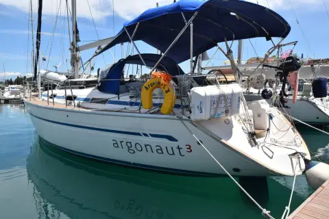 Bavaria 40 — photo 2 of 42