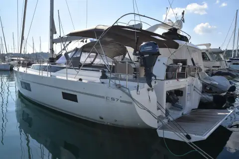 Bavaria C57 — photo 4 of 60