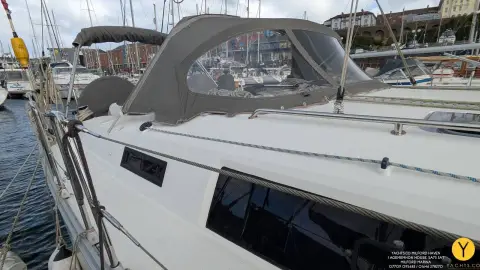 Bavaria Cruiser 37 — photo 5 of 54