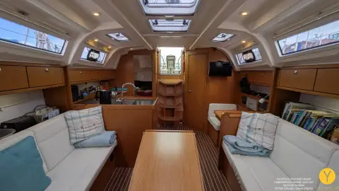 Bavaria Cruiser 37 — photo 4 of 54