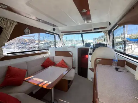 Beneteau Antares 30 — photo 3 of 37