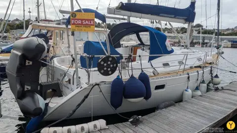 Beneteau Oceanis Clipper 381 — photo 3 of 44
