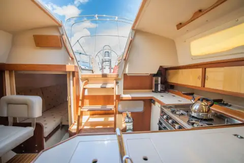 Catalina 36 — photo 2 of 22