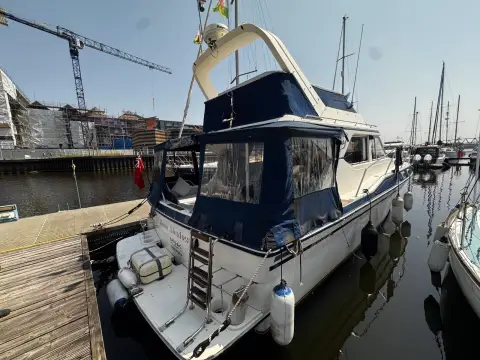 Fairline 36 Sedan — photo 5 of 34