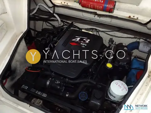 Fletcher 19GTS Sportcruiser: engine bay showing the 4.3 litre V6 petrol engine under the raised hatch