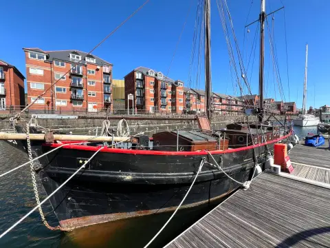 Gaff-Rigged Schooner — photo 2 of 57