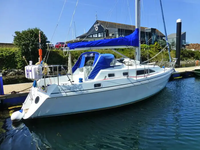 Hunter Channel 323 for sale