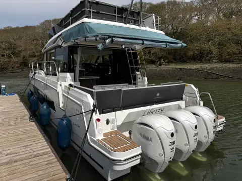 Jeanneau Merry Fisher 1295 Fly — photo 3 of 41