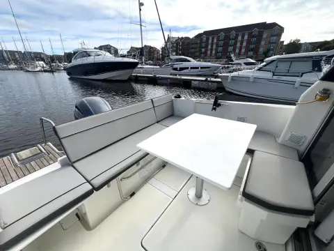Jeanneau Merry Fisher 695 S2 — photo 5 of 27