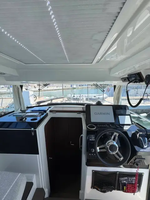 Jeanneau Merry Fisher 895 Sport — photo 4 of 38