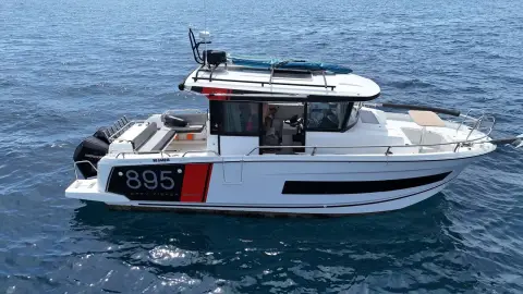 Jeanneau Merry Fisher 895 Sport S1 Offshore — photo 2 of 10