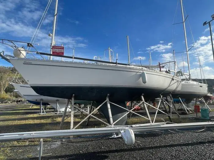 Jeanneau Olympic Sea 42 Sun Legend Hull for sale