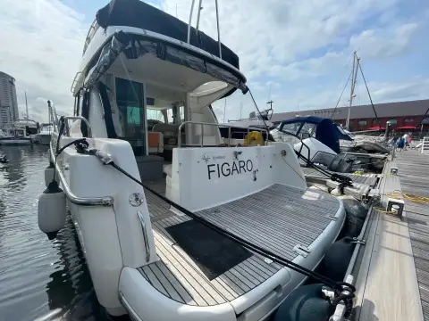 Jeanneau Prestige 32 — photo 3 of 55