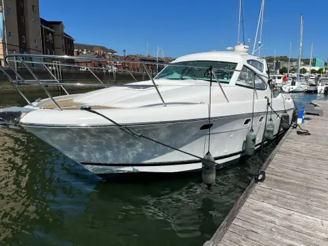 Jeanneau Prestige 34 S — photo 2 of 39