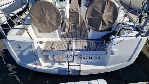 Jeanneau Sun Odyssey 349 — photo 3 of 59