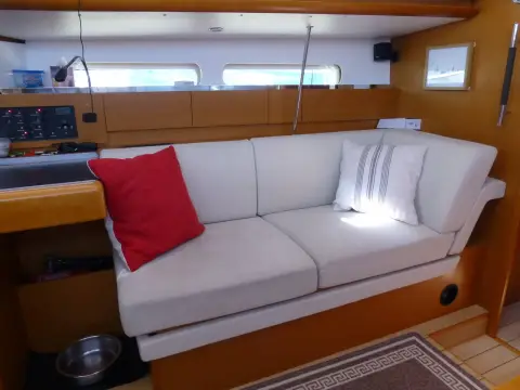 Jeanneau Sun Odyssey 41DS — photo 4 of 55