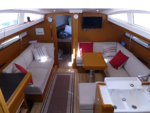 Jeanneau Sun Odyssey 41DS — photo 3 of 55