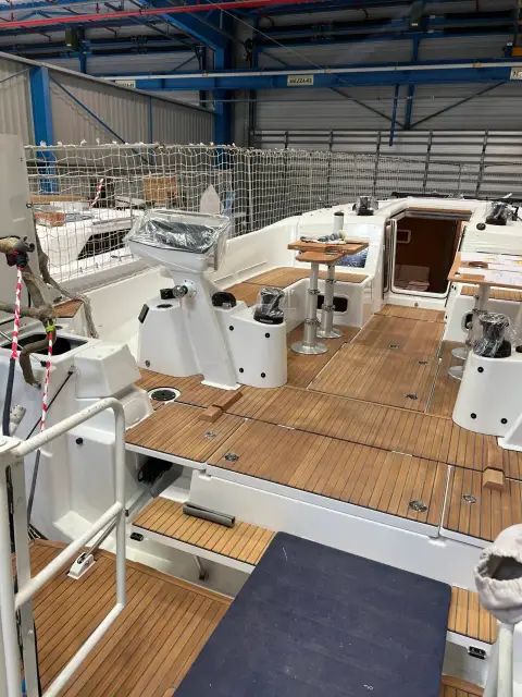 Jeanneau Sun Odyssey 490 — photo 3 of 24
