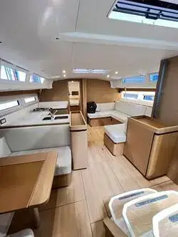 Jeanneau Sun Odyssey 490 — photo 3 of 13
