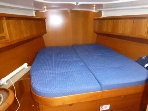 Jeanneau Sun Odyssey 49DS — photo 5 of 56