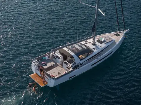 Jeanneau Yacht 55 — photo 4 of 32
