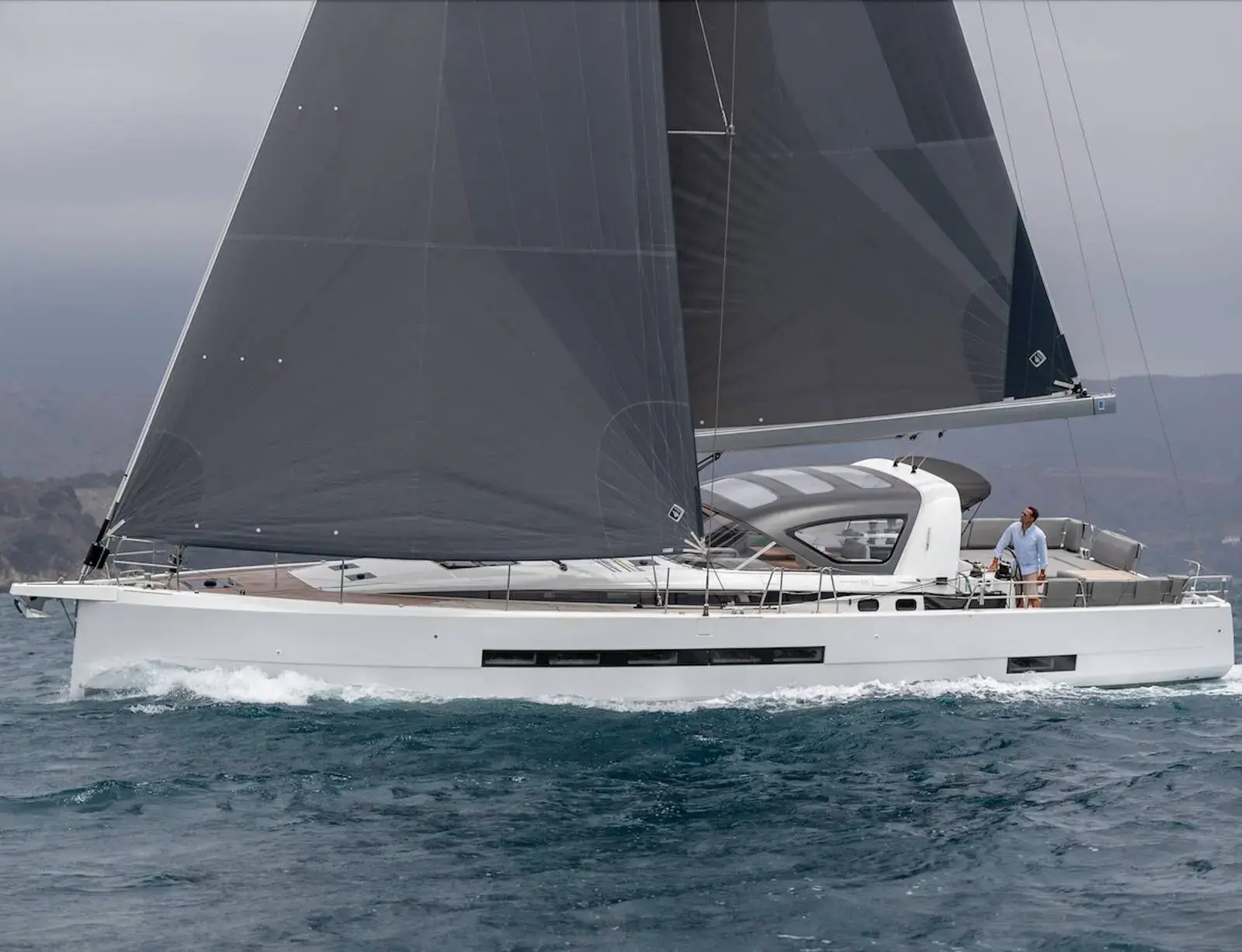 Jeanneau Yacht 55 for sale