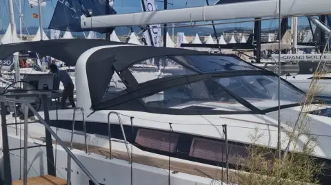 Jeanneau Yachts 65 — photo 2 of 75