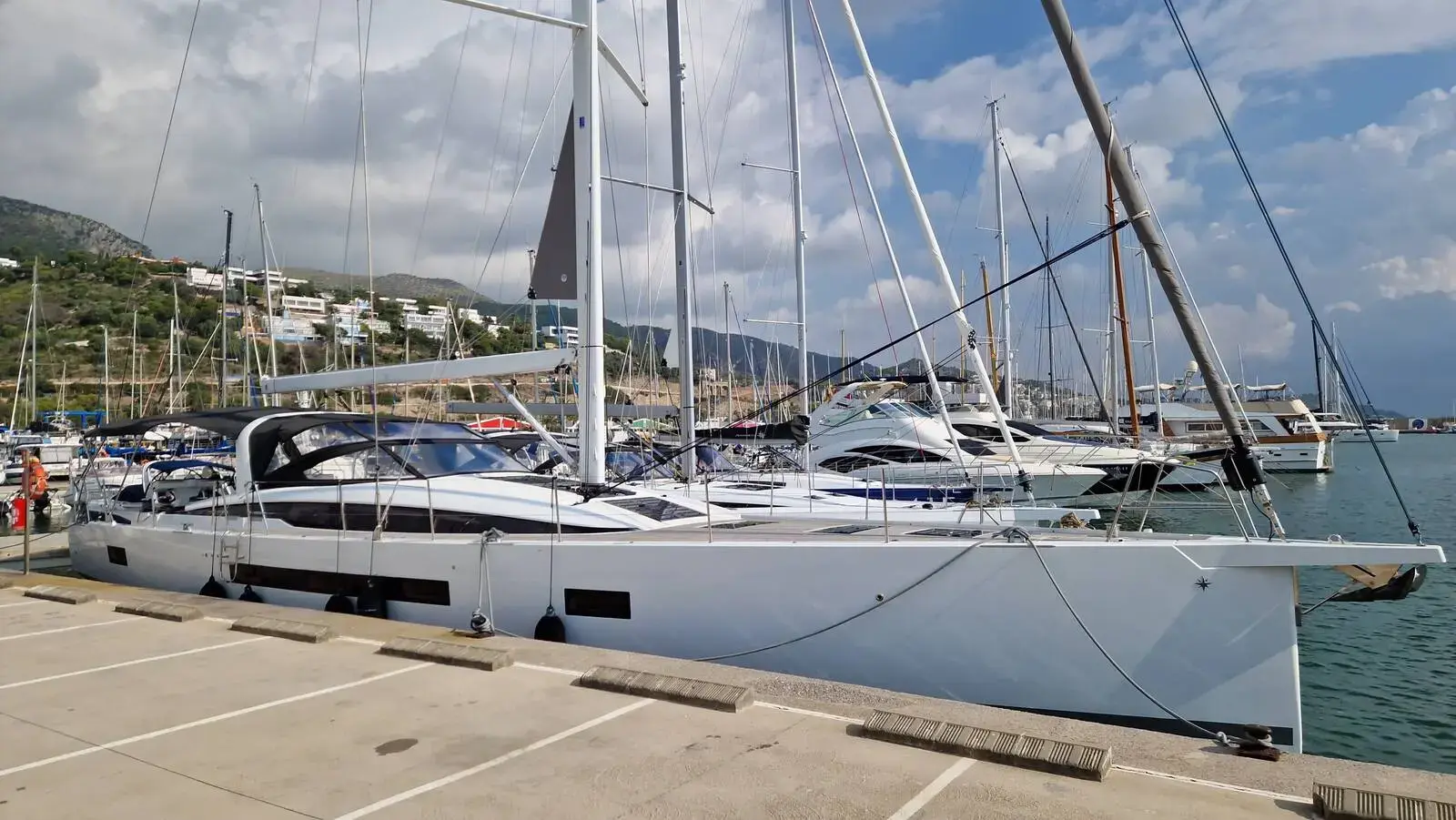 Jeanneau Yachts 65 for sale