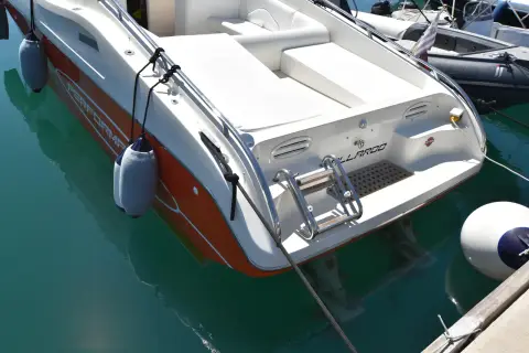 Performance Cruising 907 — photo 3 of 29
