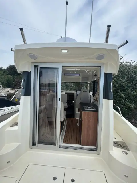 Quicksilver 905 Pilothouse — photo 5 of 21