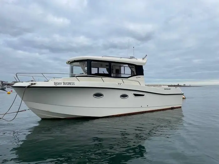 Quicksilver 905 Pilothouse for sale