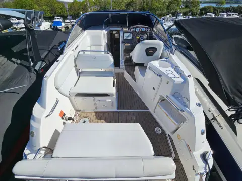 Regal 2565 Window Express — photo 2 of 51