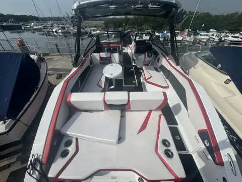 Scarab 285 ID — photo 5 of 26