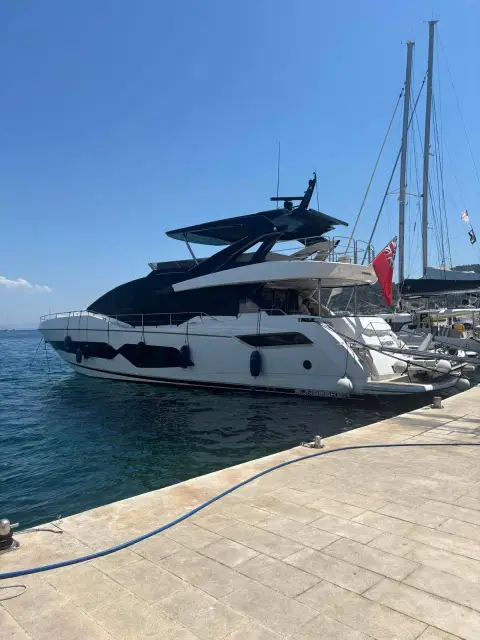 Sunseeker 76 Yacht — photo 4 of 23