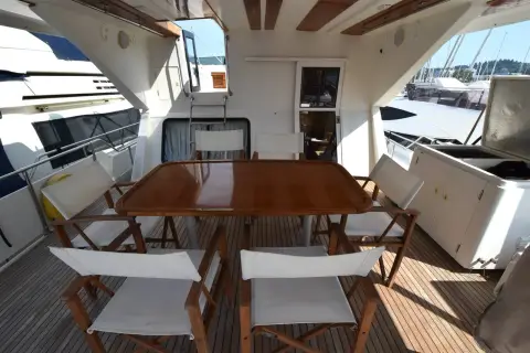 Trader Sunliner 625 — photo 2 of 51