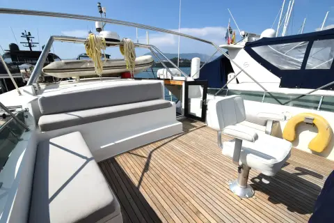 Trader Sunliner 625 — photo 3 of 51