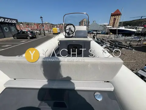 Zodiac Medline 580 Rib: interior looking forward from the stern, aft seat backrest and central console